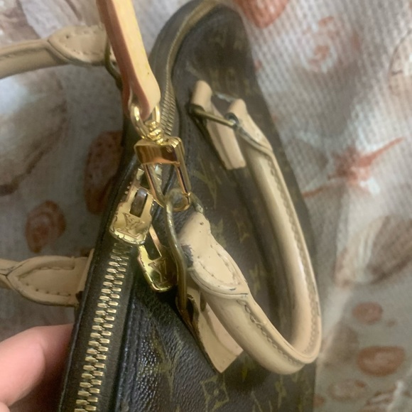 Auth Vintage Louis Vuitton Alma Classic Monogram Bag, Crossbody, Dustbag 😍 - Picture 11 of 15